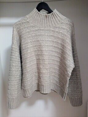 525 America Knit starburst turtleneck sweater cozy oatmeal grey Size Medium
